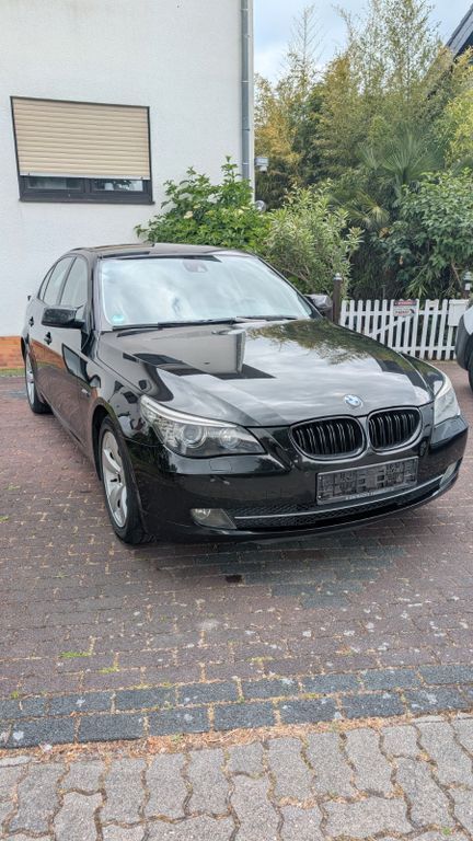 Schwarz Gebraucht 2009 BMW 520 Sport Line Limousine | 5.000 € (Guter Preis) - Bild 1/4