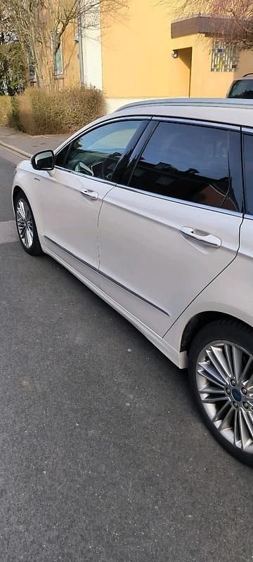 Gebraucht Ford Mondeo Vignale 198 PS (145 kW) 2016 Weiß Kombi