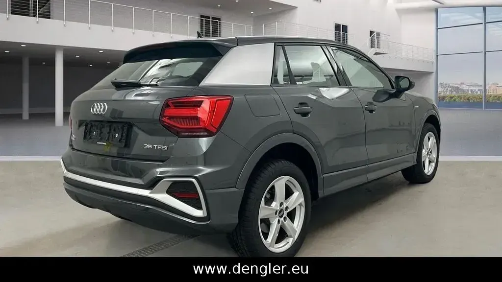 Gebraucht Audi Q2 S-Line 150 PS (110 kW) 2026 Daytonagrau perleffekt SUV