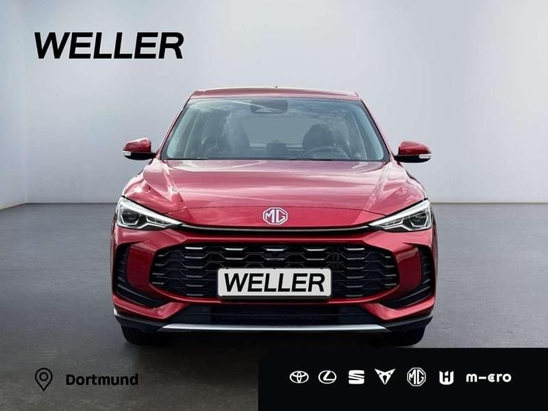 Neu MG ZS Luxury 197 PS (144 kW) 2025 Rot Limousine