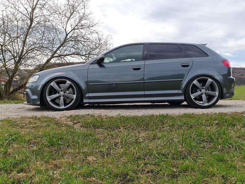 Grau Gebraucht 2012 Audi RS3 Performance Kleinwagen | 23.500 € (Guter Preis) - Bild 1/4