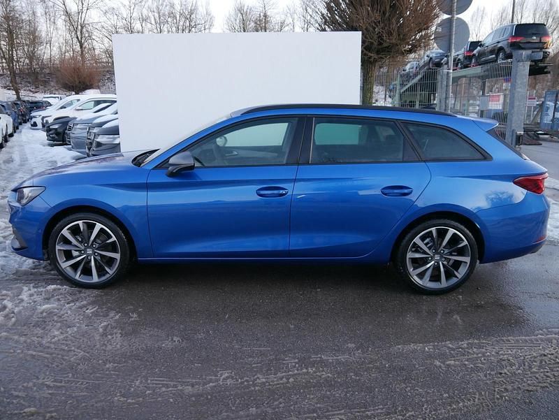 Neu Seat Leon FR 150 PS (110 kW) 2026 Saphir blau metallic Kombi