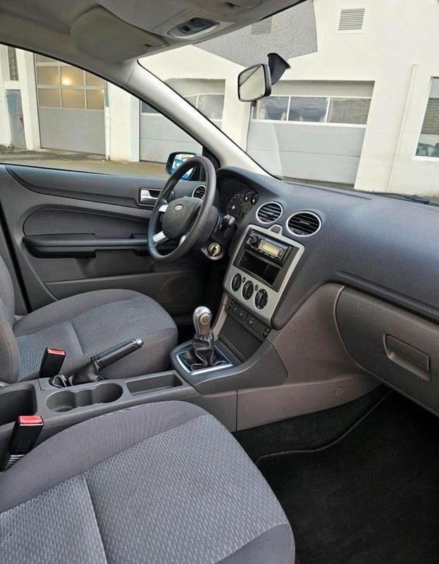 Usata Ford Focus 101 CV (74 kW) 2006 Nero Berlina