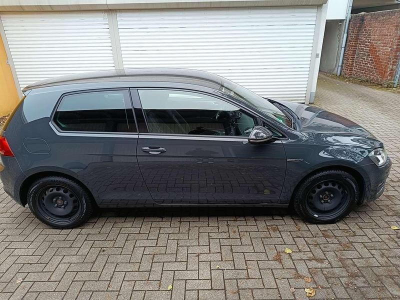 Gebraucht VW Golf VII Comfortline 110 PS (80 kW) 2015 Grau Limousine