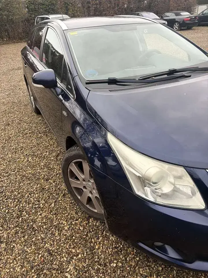 Gebraucht Toyota Avensis 150 PS (110 kW) 2011 Kombi