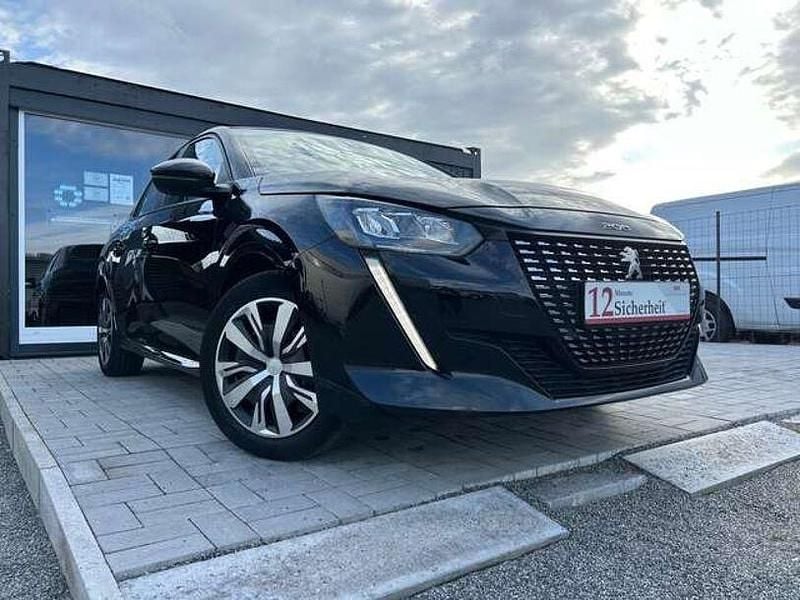 Gebraucht Peugeot 208 Active 102 PS (75 kW) 2021 Schwarz perla nera/typ Kleinwagen