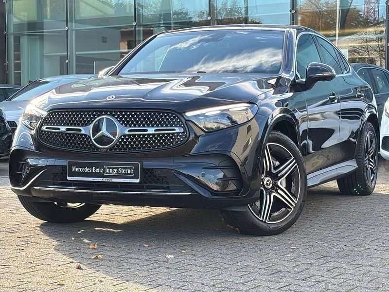 Schwarz Gebraucht 2025 Mercedes GLC220 AMG Coupé | 64.990 € (Superpreis) - Bild 1/4