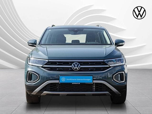 Gebraucht VW T-Roc Pro 150 PS (110 kW) 2024 Blau (petroleum blue metallic) SUV