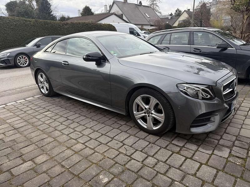 Gebraucht Mercedes E350 AMG line 265 PS (194 kW) 2019 Coupé
