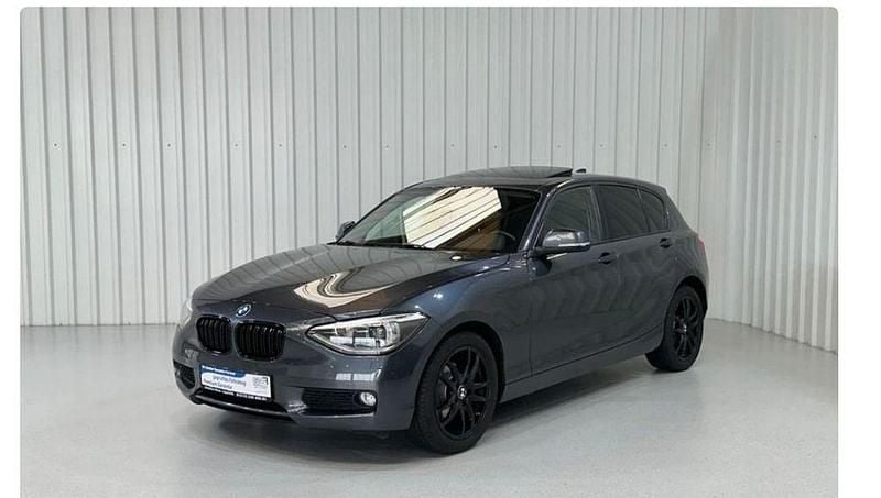 Grau Gebraucht 2014 BMW 118 Sport Line Kleinwagen | 7.650 € (Guter Preis) - Bild 1/4