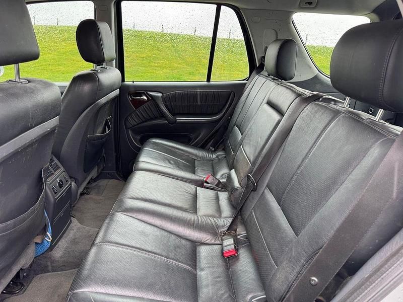 Gebraucht Mercedes ML270 163 PS (119 kW) 2004 Silber SUV