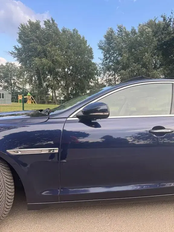 Gebraucht Jaguar XJ Premium Luxury 300 PS (220 kW) 2015 Blau Limousine