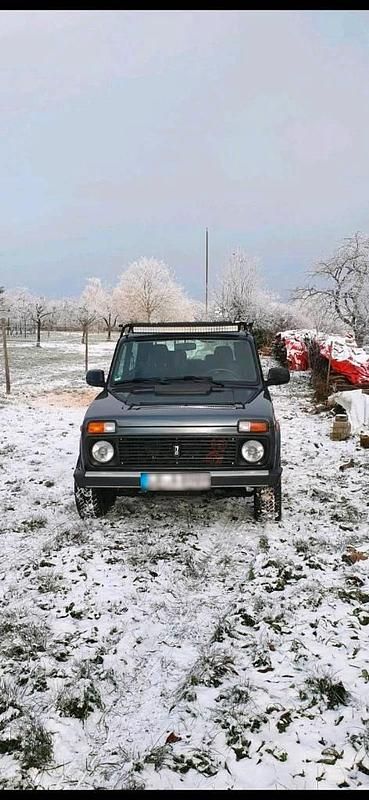Second-hand Lada niva 83 CP (61 kW) 2020 Gri SUV