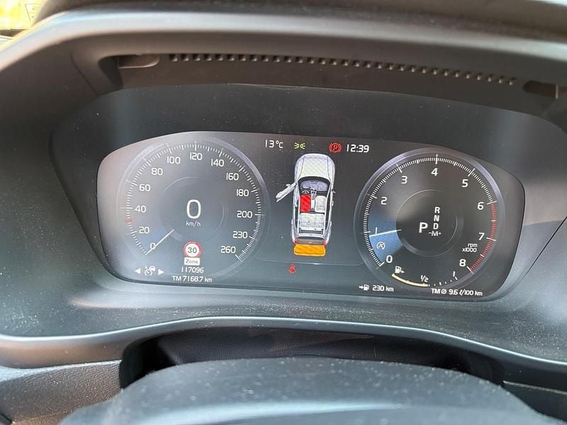 Gebraucht Volvo XC40 190 PS (139 kW) 2019 Weiß SUV