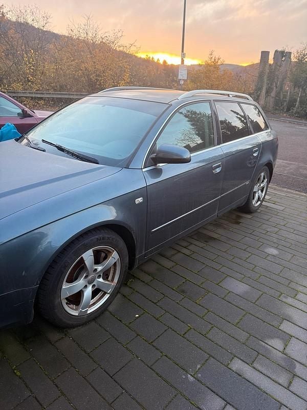 Grau Gebraucht 2007 Audi A4 Kombi | 1.200 € (Superpreis) - Bild 1/4