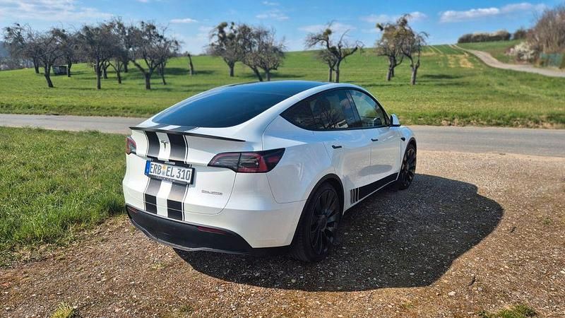 Gebraucht Tesla Model Y Performance 392 kW (534 PS) 2024 Weiß SUV
