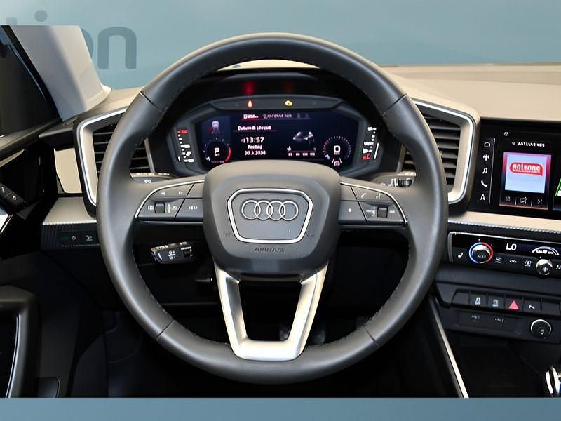 Gebraucht Audi A1 116 PS (85 kW) 2025 Grau SUV
