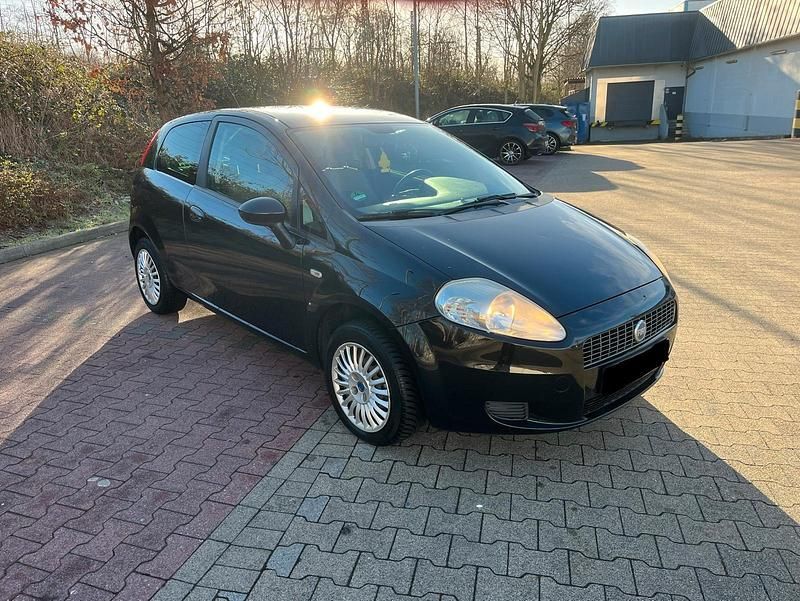 Schwarz Gebraucht 2006 Fiat Punto Kleinwagen | 899 € (Guter Preis) - Bild 1/4