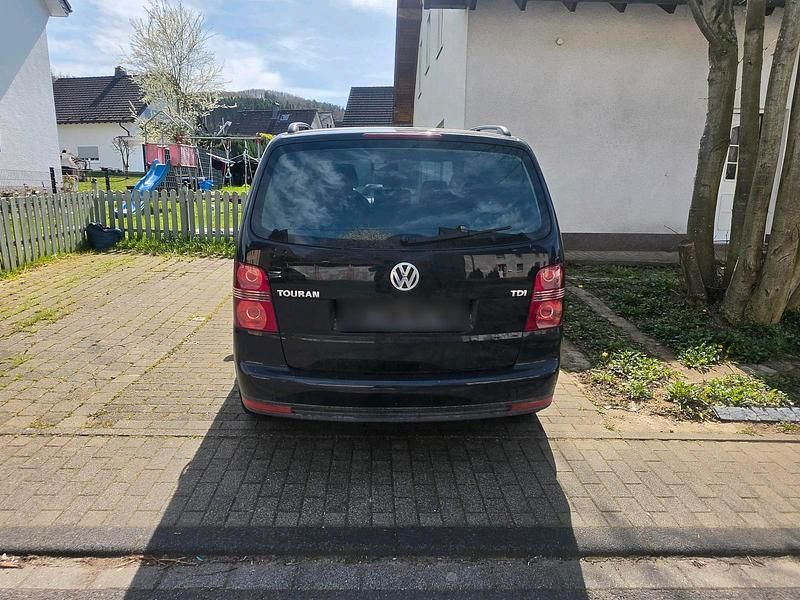 Gebraucht VW Touran 105 PS (77 kW) 2007 Schwarz Van / Kleinbus