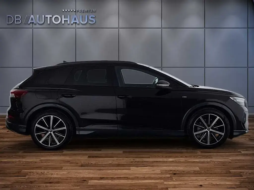 Gebraucht Audi Q4 e-tron Ambiente 194 kW (265 PS) 2023 Schwarz SUV