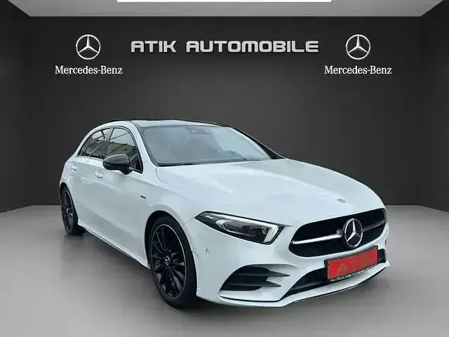 Gebraucht Mercedes A200 AMG 163 PS (119 kW) 2021 Weiß metallic (metallic) Limousine