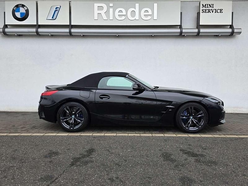Gebraucht BMW Z4 M Sport 340 PS (250 kW) 2025 Saphirschwarz metallic Cabrio