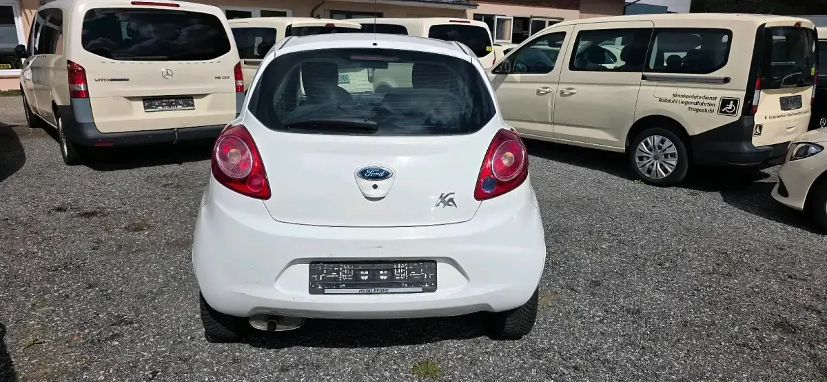 Gebraucht Ford Ka 69 PS (50 kW) 2013 Weiß Kleinwagen