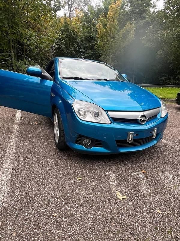 Blau Gebraucht 2005 Opel Tigra Coupé | 1.300 € (Guter Preis) - Bild 1/4