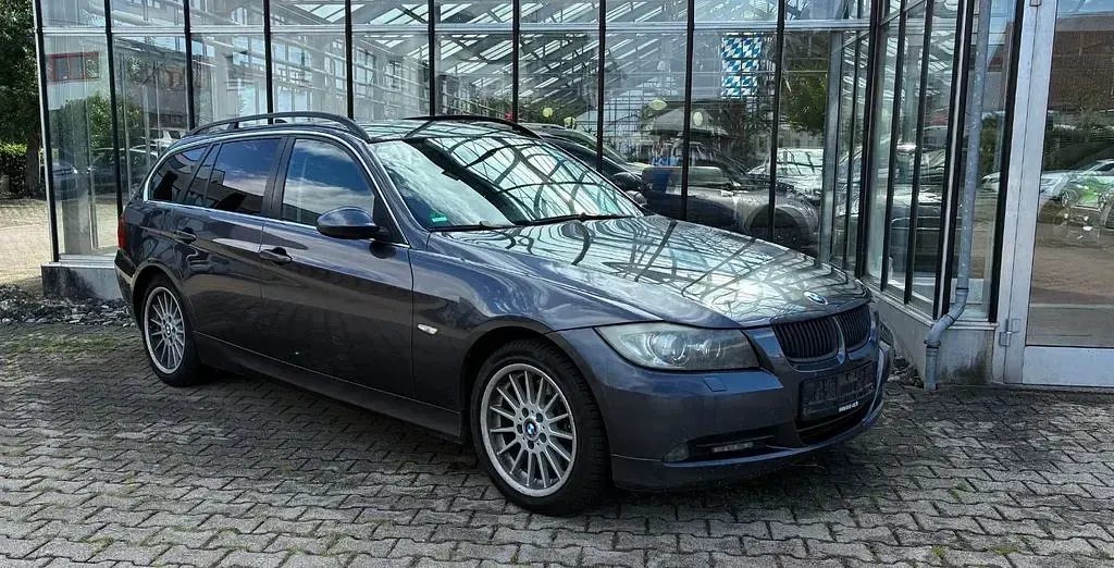 Gebraucht BMW 325 218 PS (160 kW) 2007 Grau Kombi
