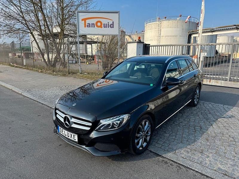 Schwarz Gebraucht 2019 Mercedes C200 Kombi | 10.489 € (Fairer Preis) - Bild 1/4