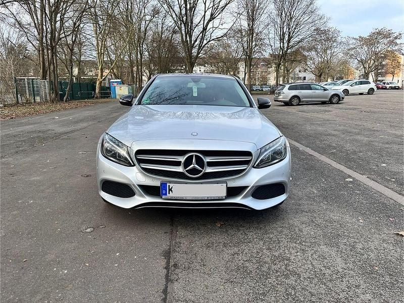 Gebraucht Mercedes C180 Avantgarde 156 PS (114 kW) 2015 Silber Limousine