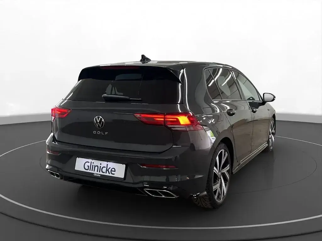 Gebraucht VW Golf VIII R-line 190 PS (139 kW) 2023 Uranograu Limousine