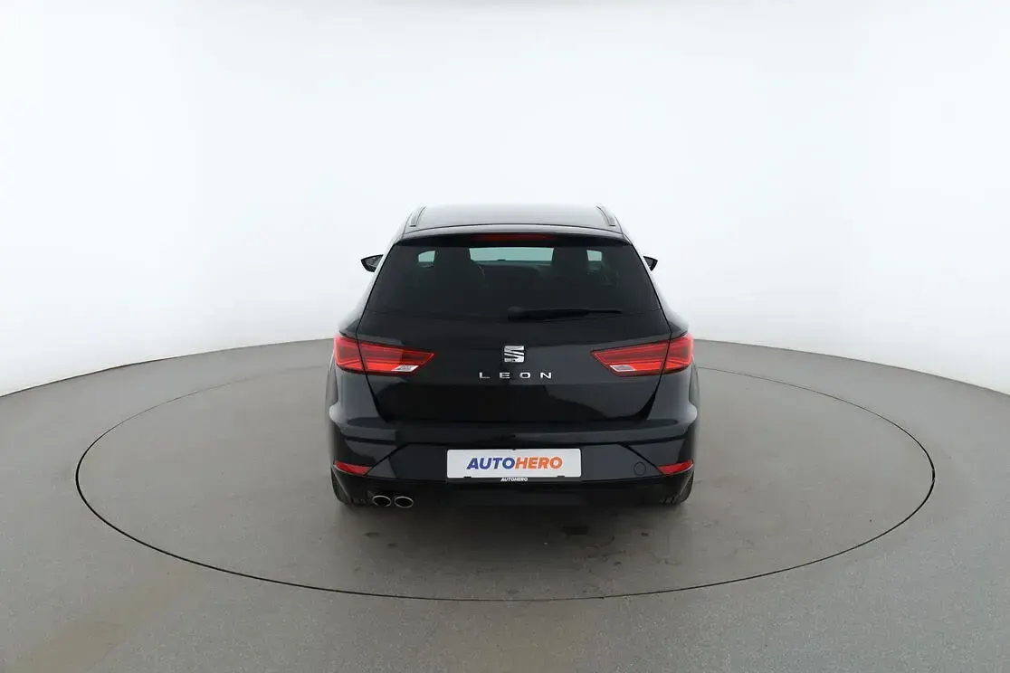 Używany Seat Leon XCELLENCE 180 KM (132 kW) 2018 Czarny Kombi