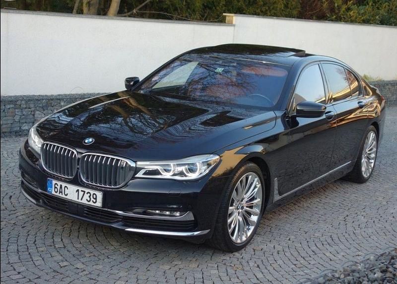 Gebraucht BMW 750 400 PS (294 kW) 2017 Schwarz Limousine