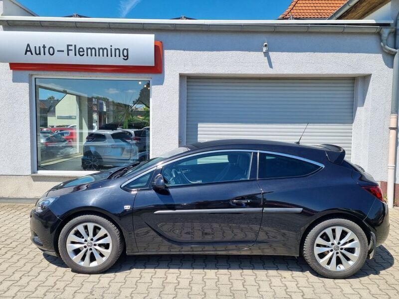 Gebraucht Opel Astra GTC Innovation 140 PS (102 kW) 2012 Schwarz
