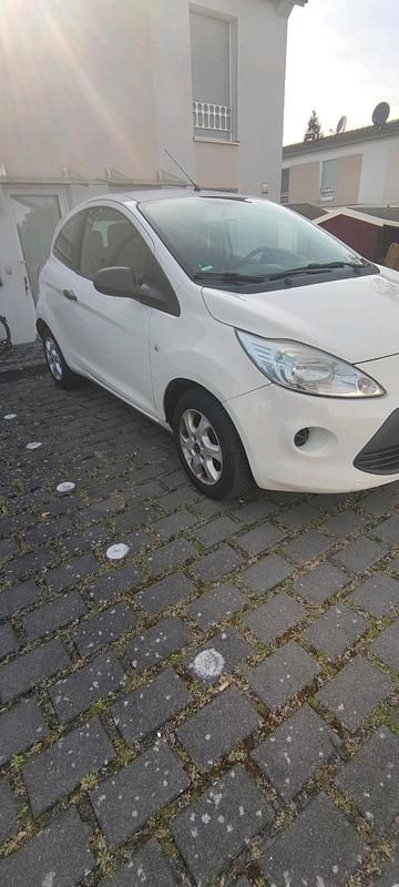 Gebraucht Ford Ka Ambiente 69 PS (50 kW) 2012 Weiß Kleinwagen