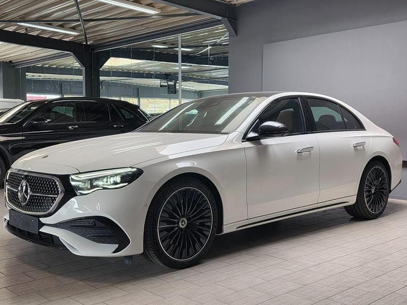 Neu Mercedes E200 AMG 227 PS (166 kW) 2026 Polarweiss Limousine