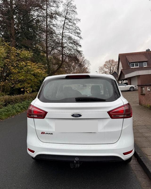 Weiß Gebraucht 2013 Ford B-MAX Van / Kleinbus | 4.399 € (Superpreis) - Bild 1/4
