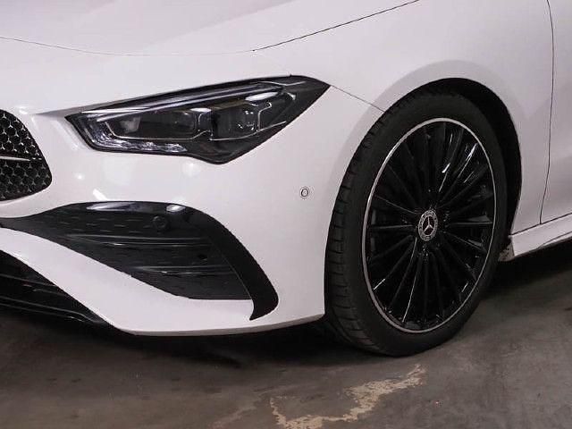 Weiß Gebraucht 2024 Mercedes CLA220 Shooting Brake AMG line Kombi | 39.780 € (Etwas zu teuer) - Bild 1/4