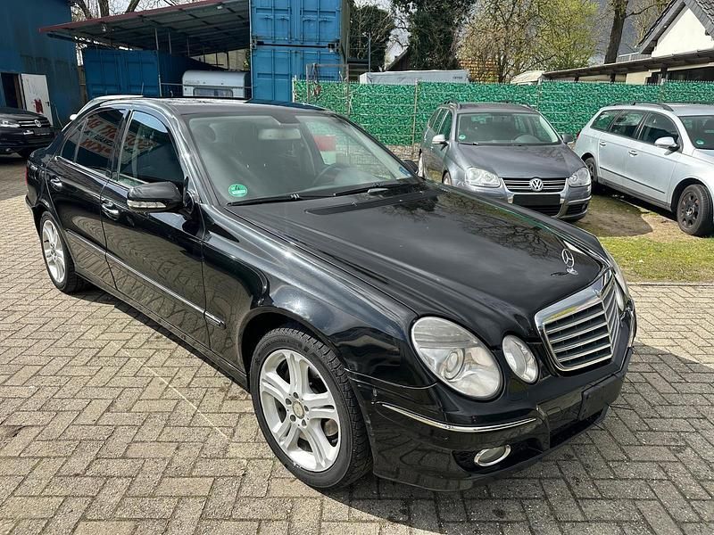 Gebraucht Mercedes E280 Elegance 190 PS (139 kW) 2007 Schwarz Limousine