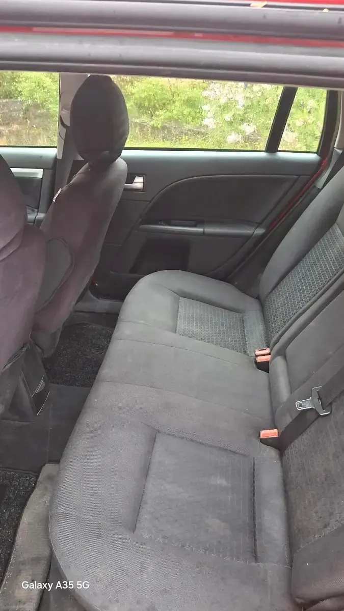 Gebraucht Ford Mondeo 155 PS (114 kW) 2005 Rot Kombi