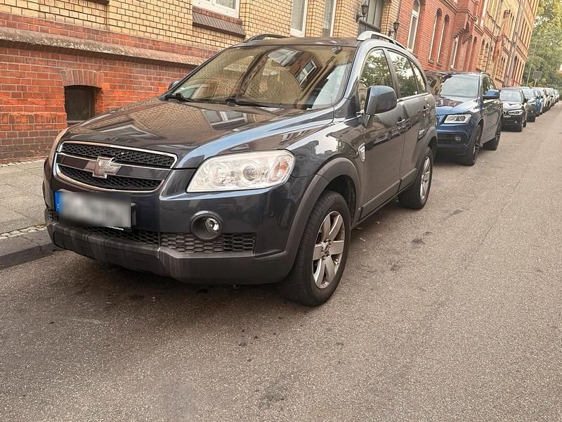 Grau Gebraucht 2008 Chevrolet Captiva SUV | 4.500 € (Etwas zu teuer) - Bild 1/4