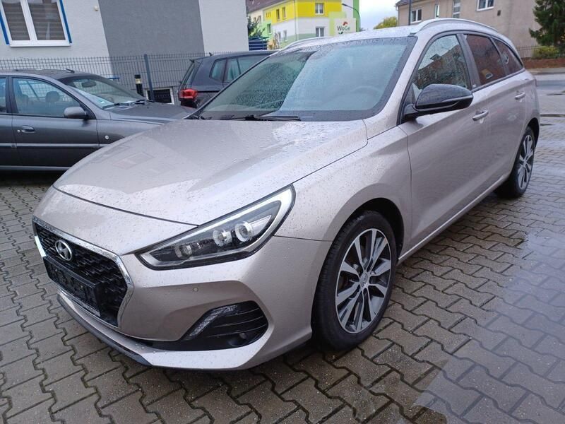 White sand / met Gebraucht 2019 Hyundai i30 YES! Kombi | 11.998 € (Guter Preis) - Bild 1/4
