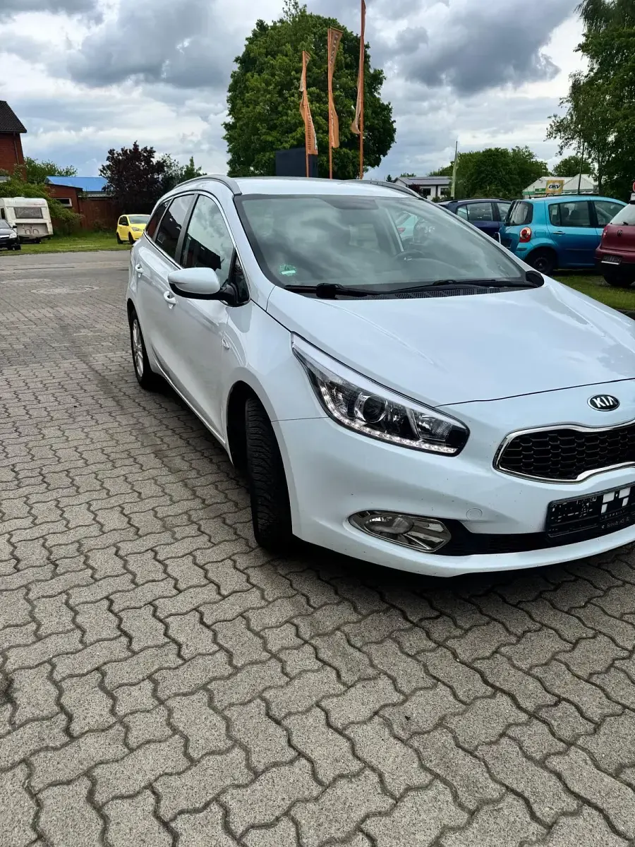 Gebraucht Kia Ceed GT 126 PS (92 kW) 2013 Weiß Kombi