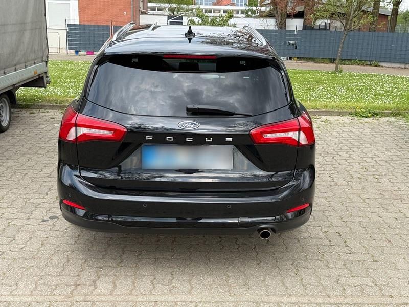 Gebraucht Ford Focus Active 120 PS (88 kW) 2020 Schwarz Kombi
