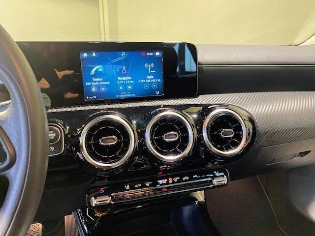 Gebraucht Mercedes CLA180 Shooting Brake Advanced 136 PS (100 kW) 2022 Schwarz Kombi