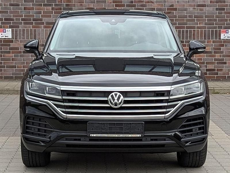 Second-hand VW Touareg 231 CP (169 kW) 2019 Negru SUV