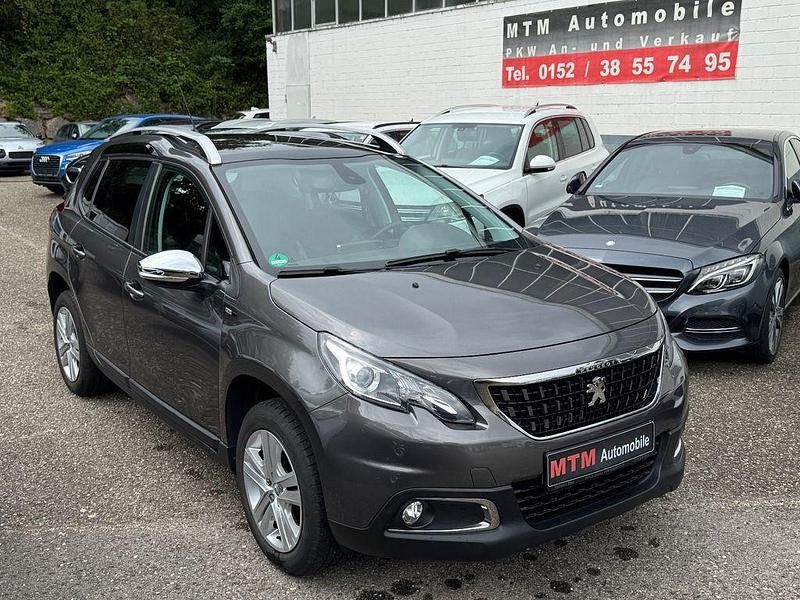 Grau Gebraucht 2017 Peugeot 2008 Style SUV | 8.290 € (Guter Preis) - Bild 1/4