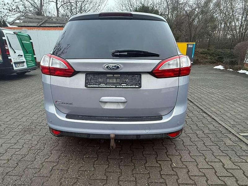 Gebraucht Ford Grand C-Max Trend 150 PS (110 kW) 2011 Silber Van / Kleinbus