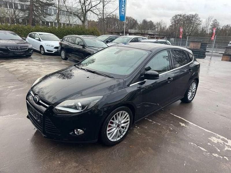 Schwarz Gebraucht 2014 Ford Focus Business Edition Limousine | 3.900 € (Superpreis) - Bild 1/4
